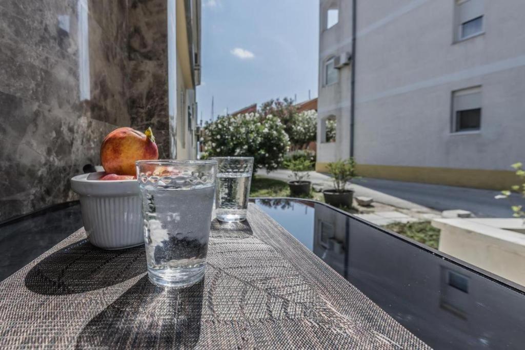 Trojanovic Apartments Tivat Eksteriør billede