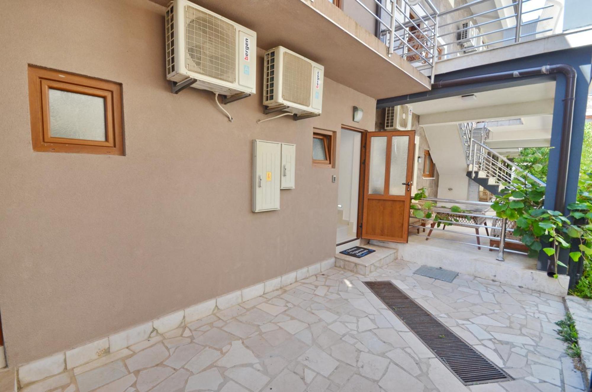 Trojanovic Apartments Tivat Eksteriør billede